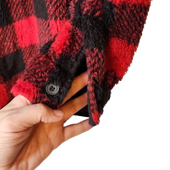 P.J. SALVAGE Genuine Cabin Fever Women's Size Medium Button Front Red Black Plai - Picture 9 of 12